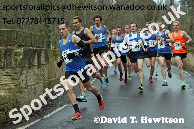 Morpeth Harriers 11k Road Race. Photo: David T. Hewitson/Sports for All Pics